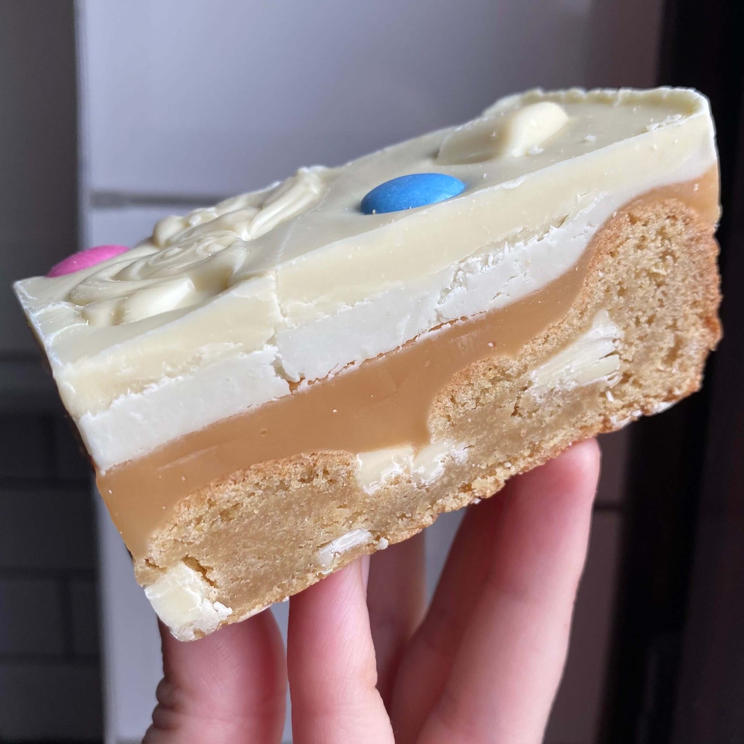 Milkybar Millionaires Cookie Slice